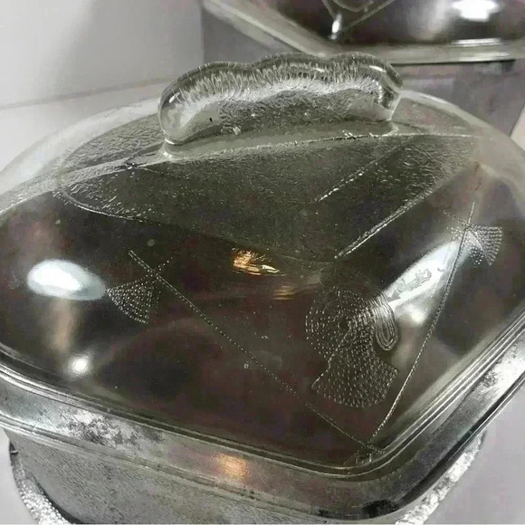 Set of 2  vintage 30s cast aluminum Guardian Service triangular casserole dishes - Picture 4 of 9